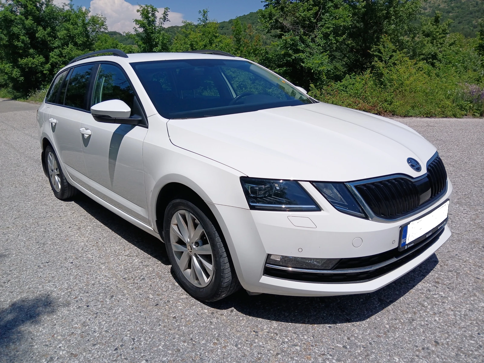 Skoda Octavia Combi CNG, снимка 2 - Автомобили и джипове - 54879256