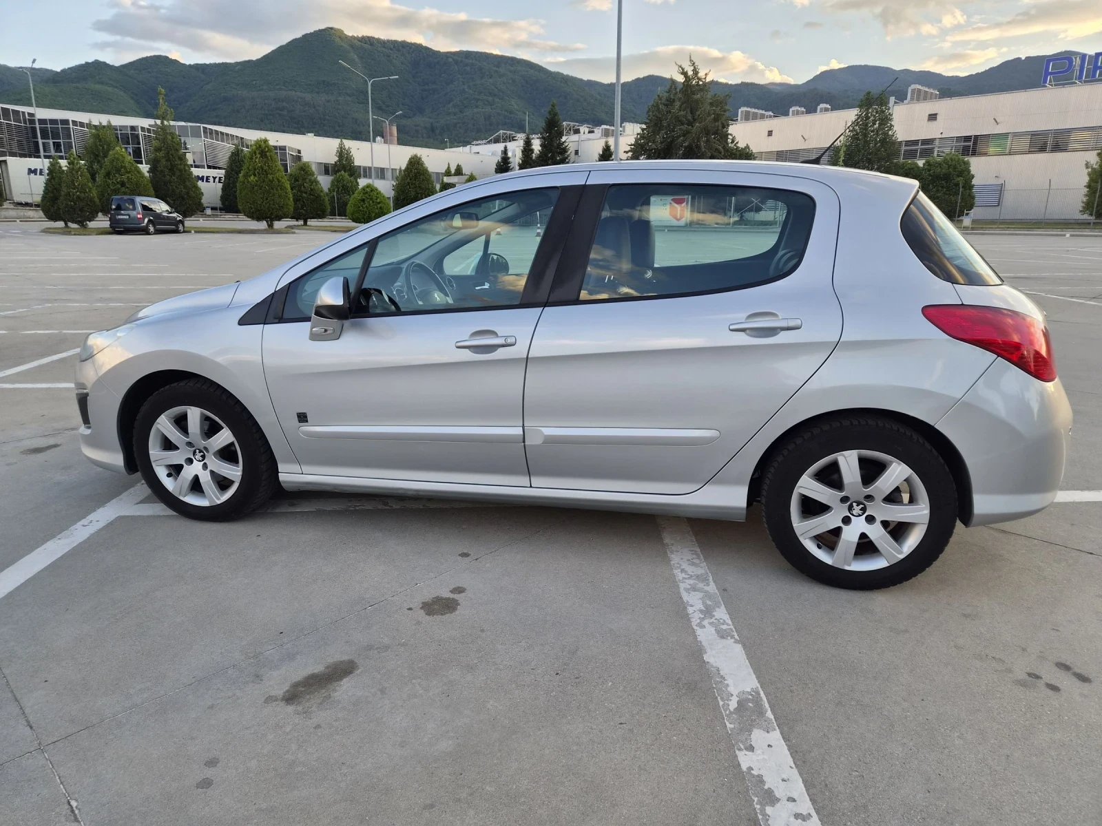 Peugeot 308 1.6 hdi, снимка 4 - Автомобили и джипове - 54962810