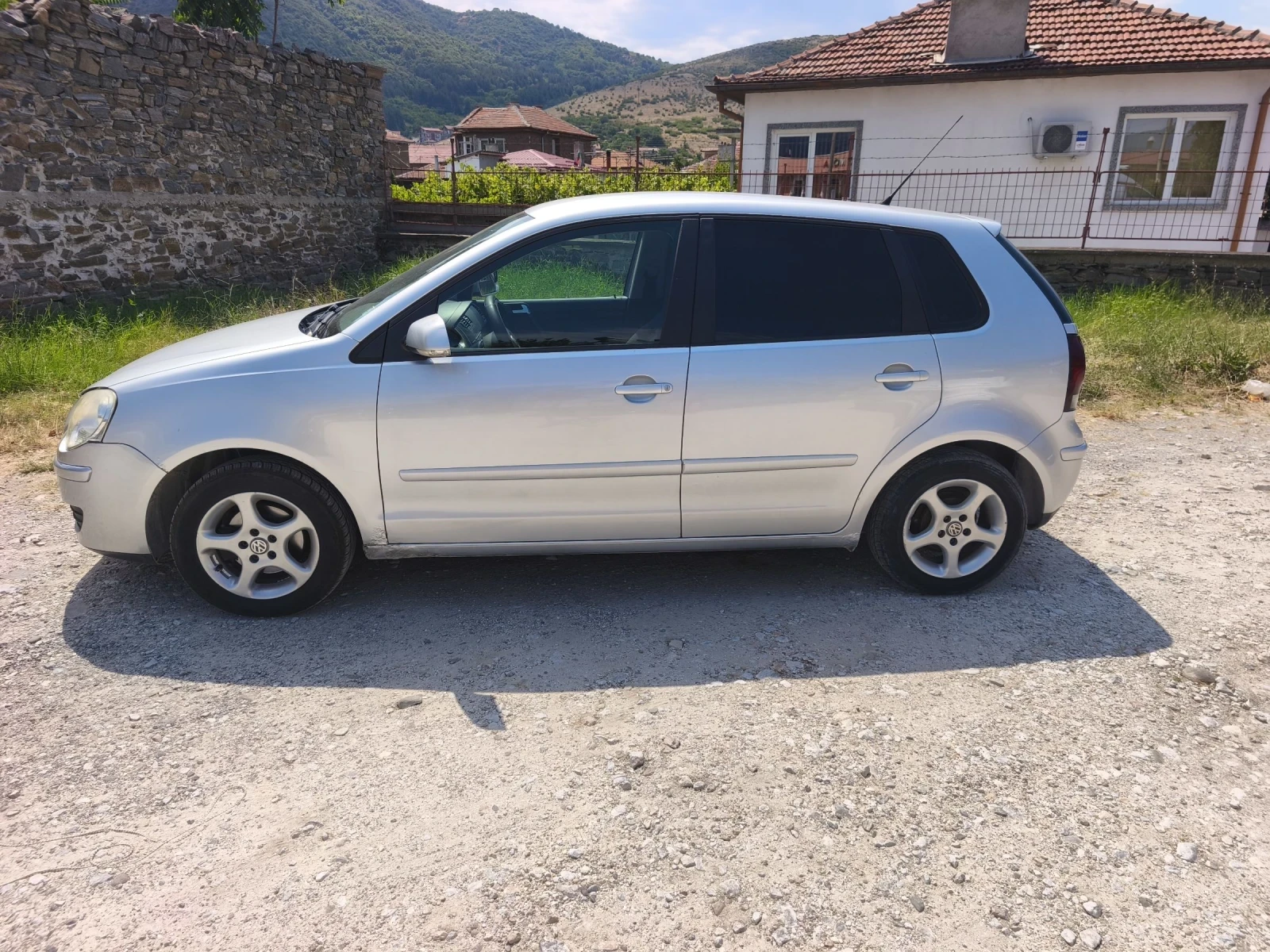 VW Polo 1.2 12v 64 hp с газова уредба , снимка 2 - Автомобили и джипове - 55250113