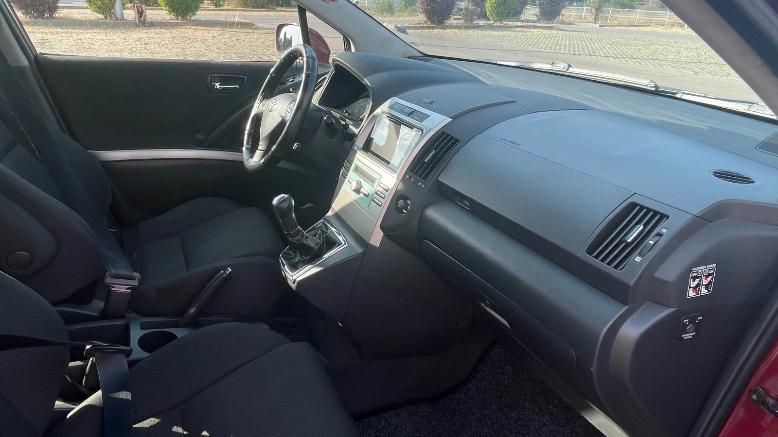 Toyota Corolla verso 7 МЕСТНА! (5+ 2), снимка 8 - Автомобили и джипове - 55772981