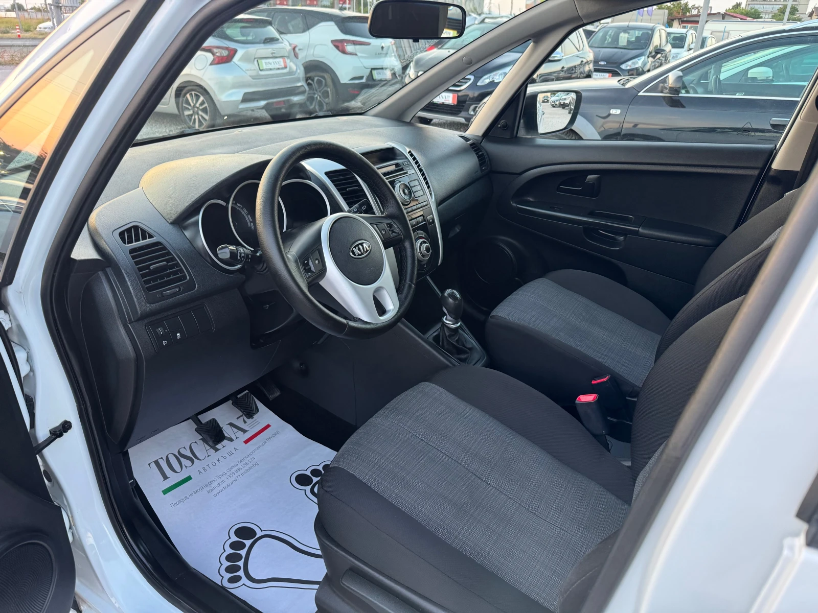 Kia Venga 1.4i* ГАЗ * ЛИЗИНГ * , снимка 5 - Автомобили и джипове - 56154527