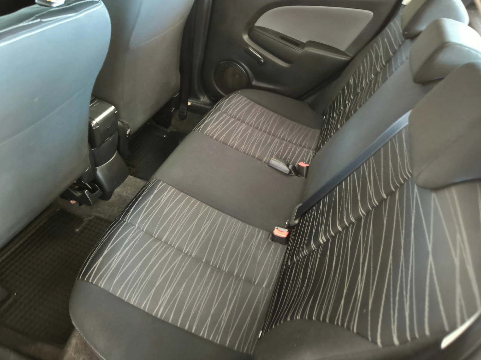 Mazda 2 1, 35i-86k.c.* KЛИМА* ВЕРИГА, ЕВРО 5В!, снимка 16 - Автомобили и джипове - 56324615