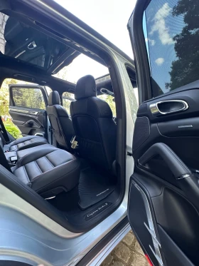 Обява за продажба на Porsche Cayenne Turbo S Carbon Full ~76 600 лв. - изображение 9