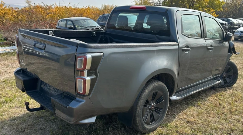 Isuzu D-max, снимка 3 - Автомобили и джипове - 47779312