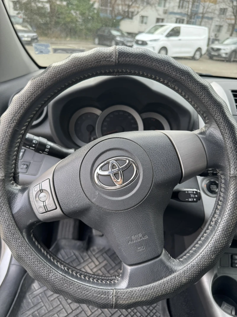 Toyota Rav4 2.2d, снимка 6 - Автомобили и джипове - 49363630