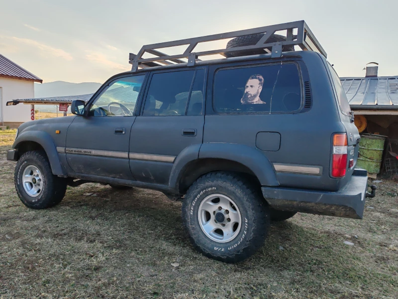 Toyota Land cruiser VX80, снимка 4 - Автомобили и джипове - 52866772