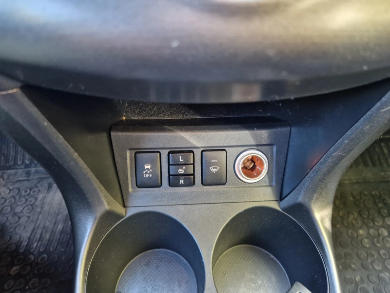 Toyota Rav4 Face 4x4 D4D, снимка 15 - Автомобили и джипове - 52123816