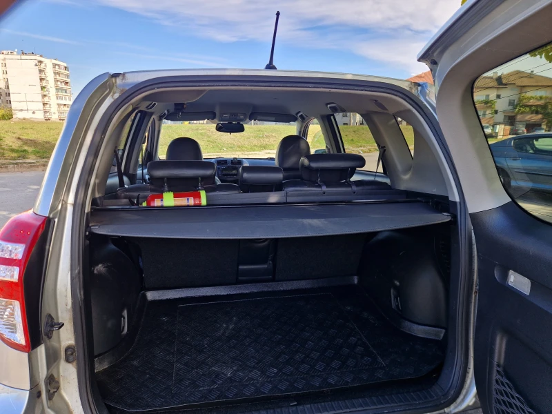 Toyota Rav4 Face 4x4 D4D, снимка 9 - Автомобили и джипове - 52123816