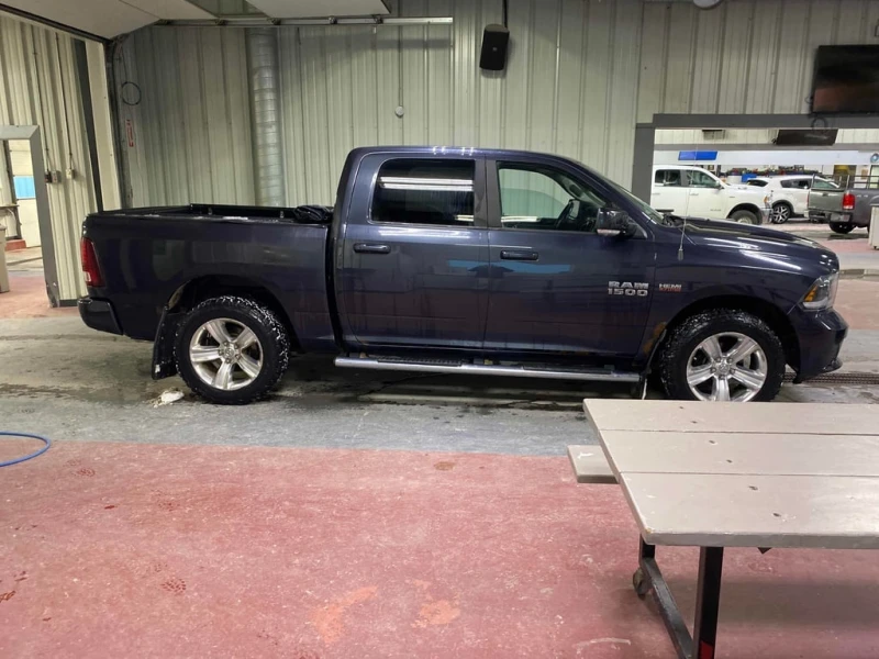 Dodge RAM 1500 * 4WD Crew Cab 140.5" Sport * CARFAX * , снимка 3 - Автомобили и джипове - 53009064