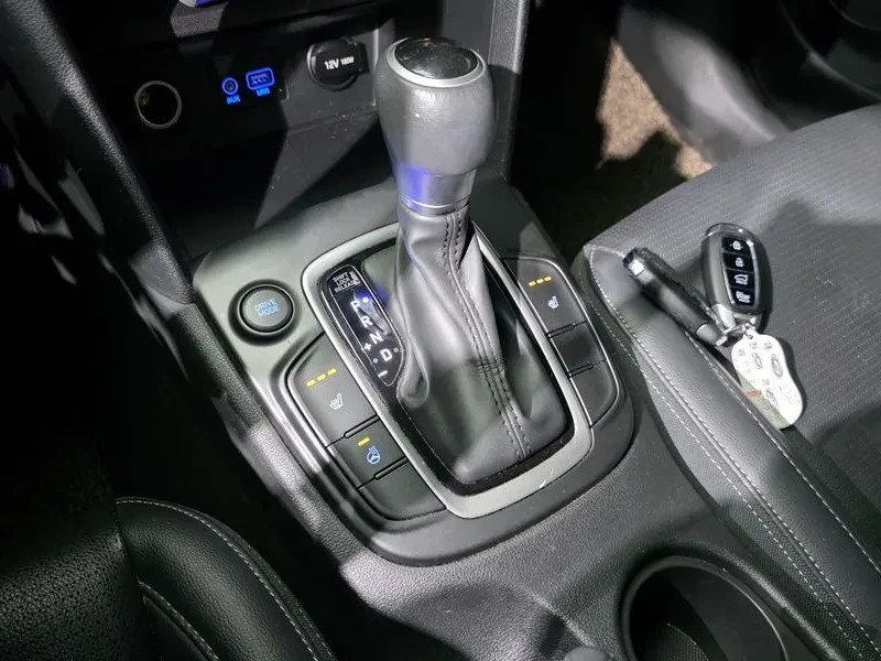 Hyundai Kona 1.6 2Wd Smart, снимка 9 - Автомобили и джипове - 53764133