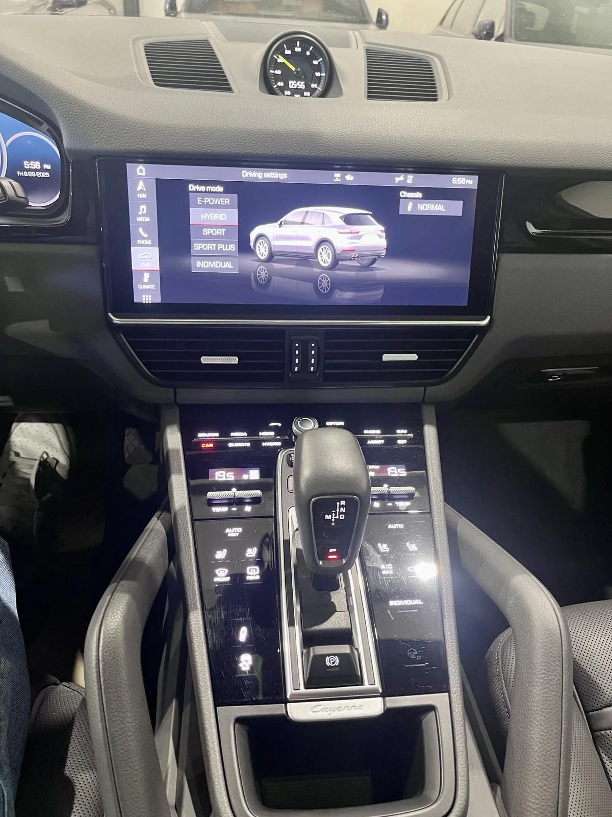 Porsche Cayenne E-Hybrid Sport Chrono | Mobile.bg — изображение 16