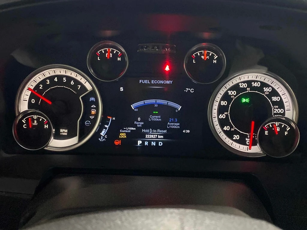 Dodge RAM 1500 * 4WD Crew Cab 140.5" Sport * CARFAX *  | Mobile.bg � ����������� 8