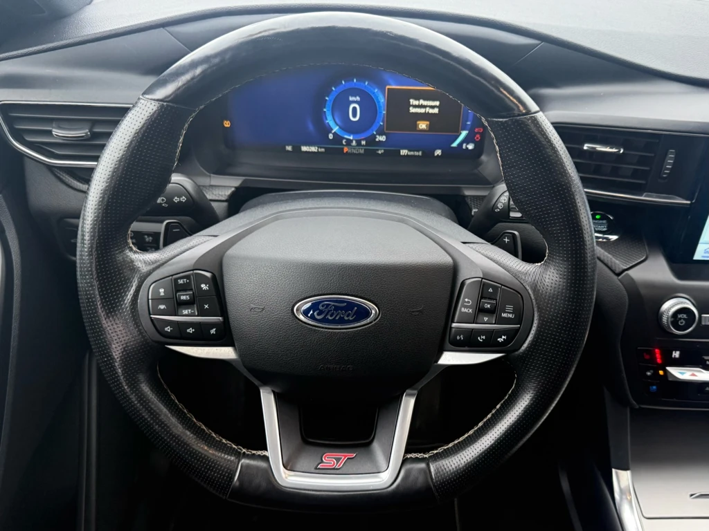 Ford Explorer ST| DIGITAL | ОБДУХ | 360 | ОТ 320 евро на месец!, снимка 6 - Автомобили и джипове - 53727402