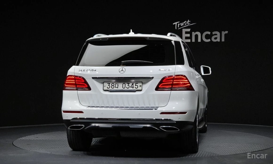 Mercedes-Benz GLE 250, снимка 4 - Автомобили и джипове - 53903352