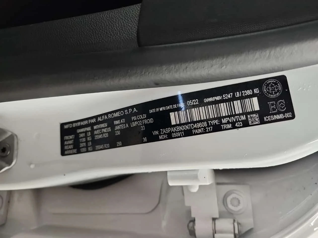 Alfa Romeo Stelvio * VELOCE * CARFAX * 2 КЛЮЧА * ПАНО * ДИСТРОНИК, снимка 15 - Автомобили и джипове - 54067820