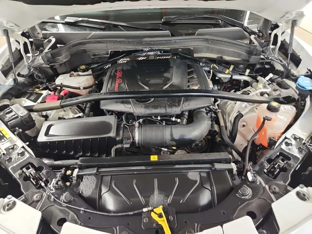 Alfa Romeo Stelvio * VELOCE * CARFAX * 2 КЛЮЧА * ПАНО * ДИСТРОНИК, снимка 16 - Автомобили и джипове - 54067820