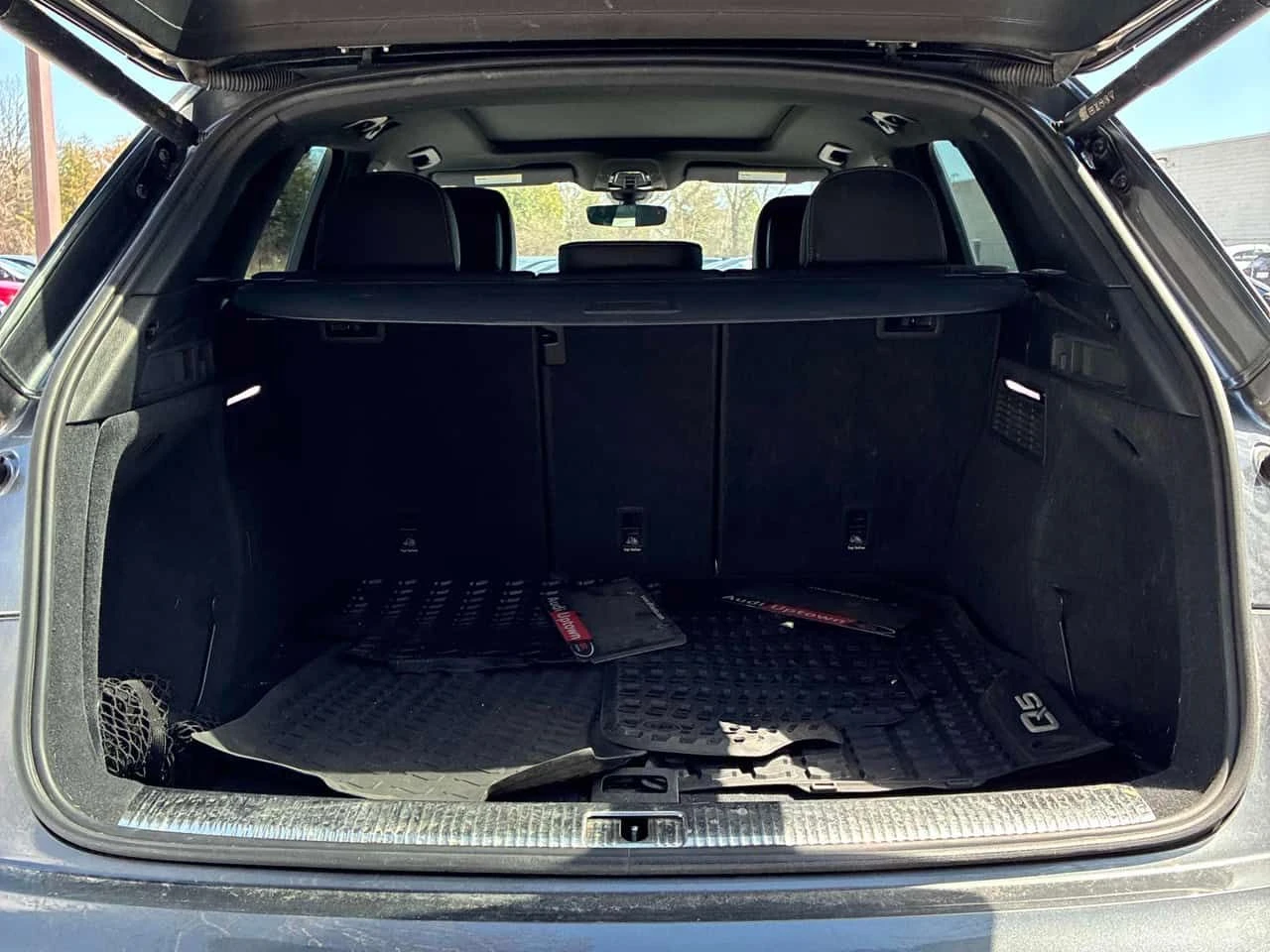 Audi Q5 * Progressiv * S LINE * DISTRONIC* MATRIX* , снимка 13 - Автомобили и джипове - 54239741