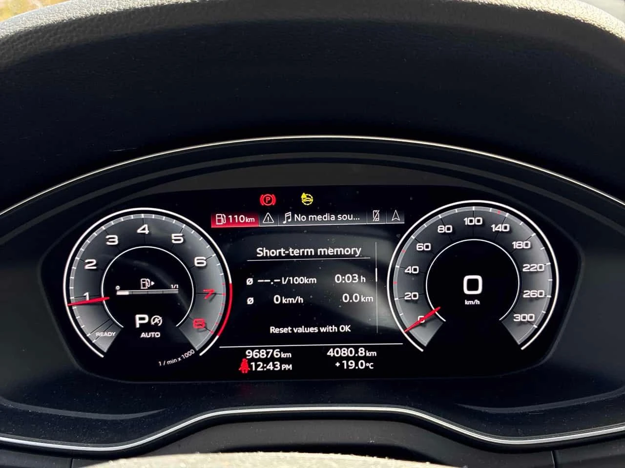 Audi Q5 * Progressiv * S LINE * DISTRONIC* MATRIX* , снимка 8 - Автомобили и джипове - 54239741