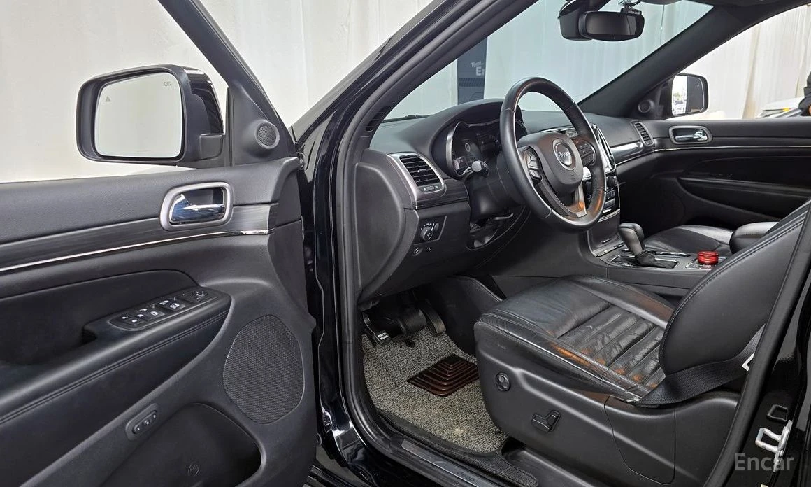 Jeep Grand cherokee, снимка 10 - Автомобили и джипове - 54465024