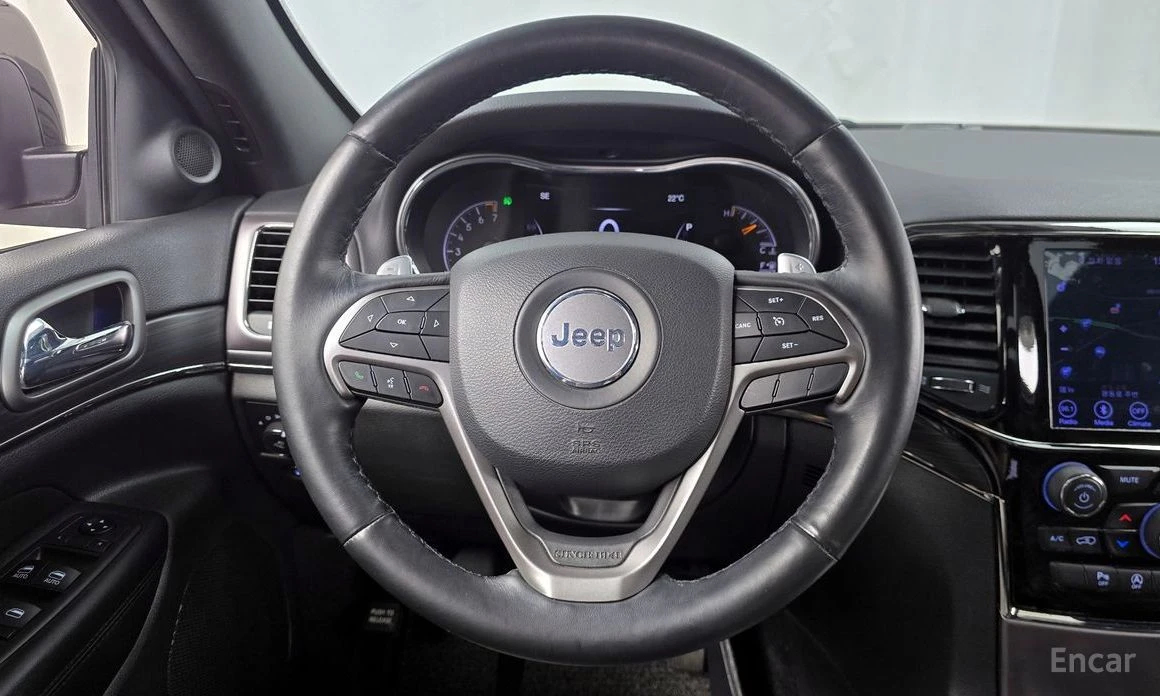 Jeep Grand cherokee, снимка 13 - Автомобили и джипове - 54465024