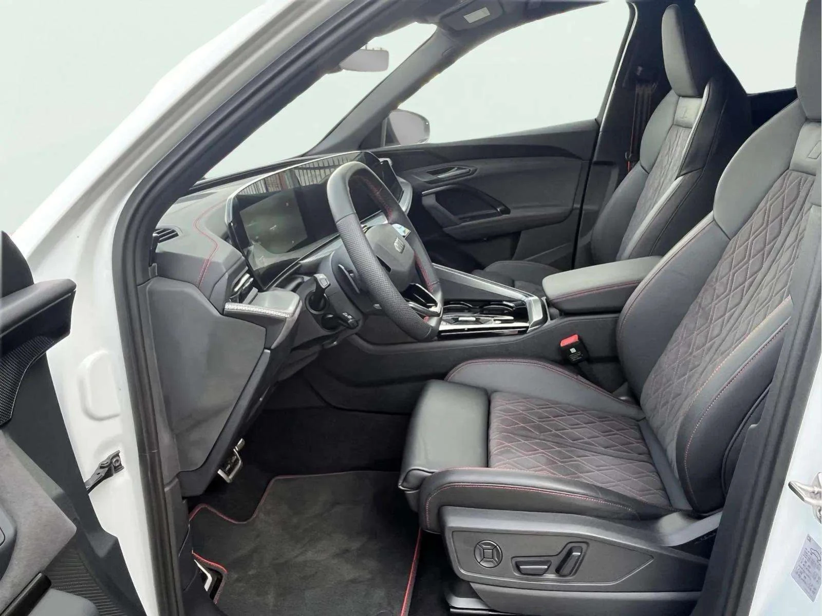 Audi SQ5, снимка 11 - Автомобили и джипове - 55997122