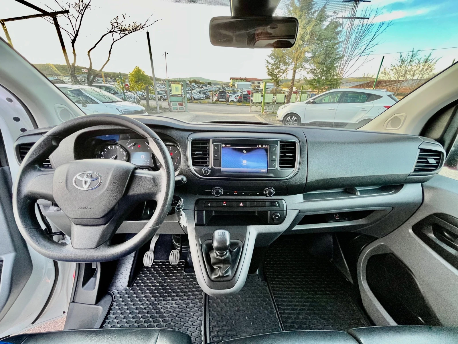 Toyota Proace 1.5 HDI - изображение 8