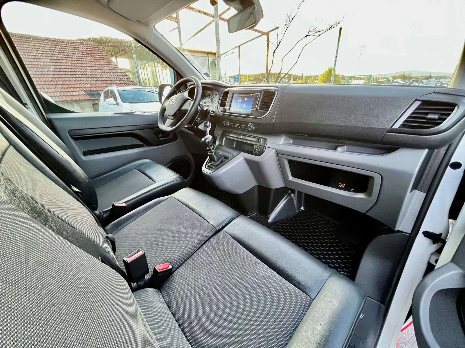 Toyota Proace 1.5 HDI - изображение 10
