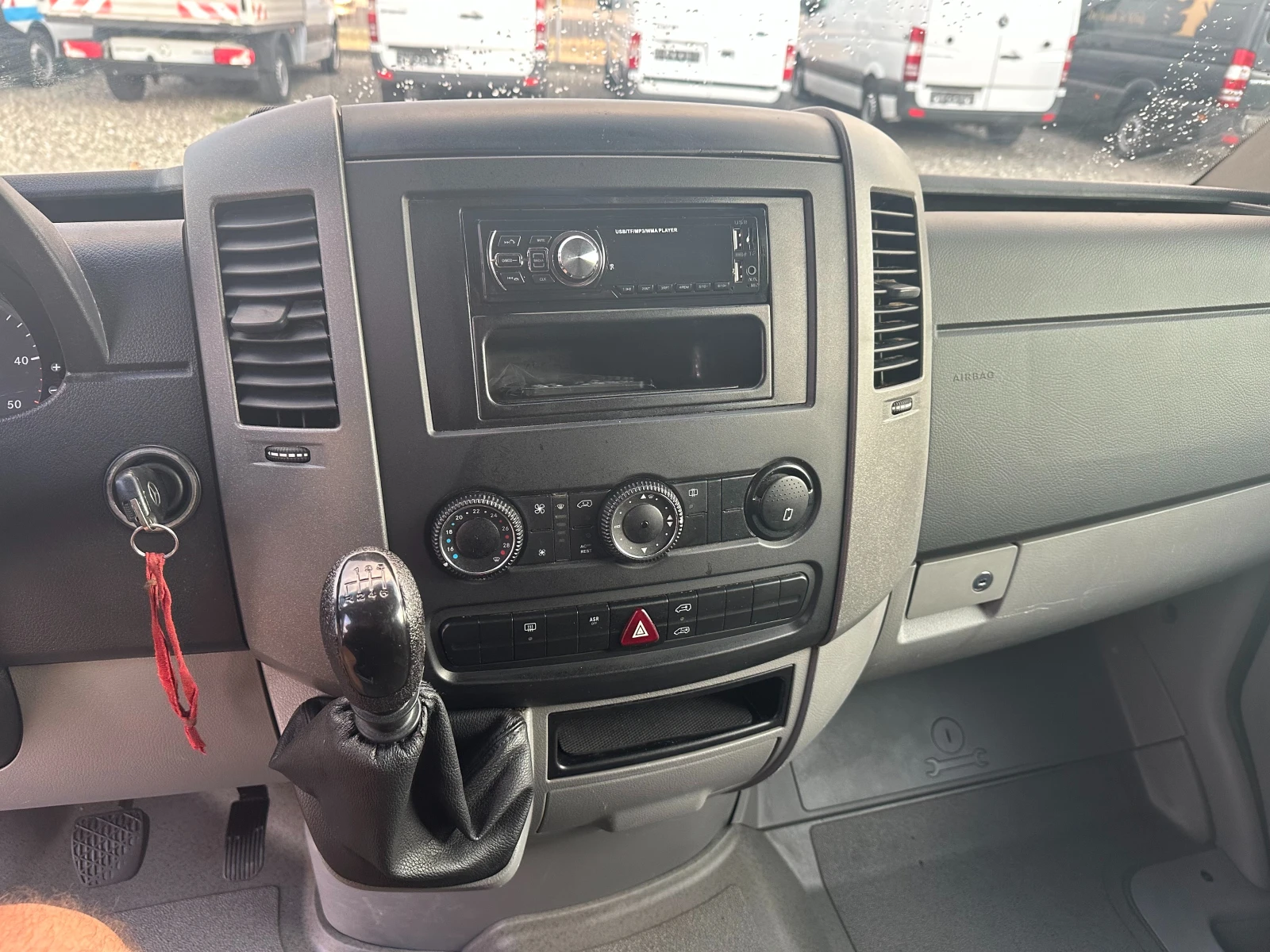 Mercedes-Benz Sprinter 311 9места/клима - изображение 5