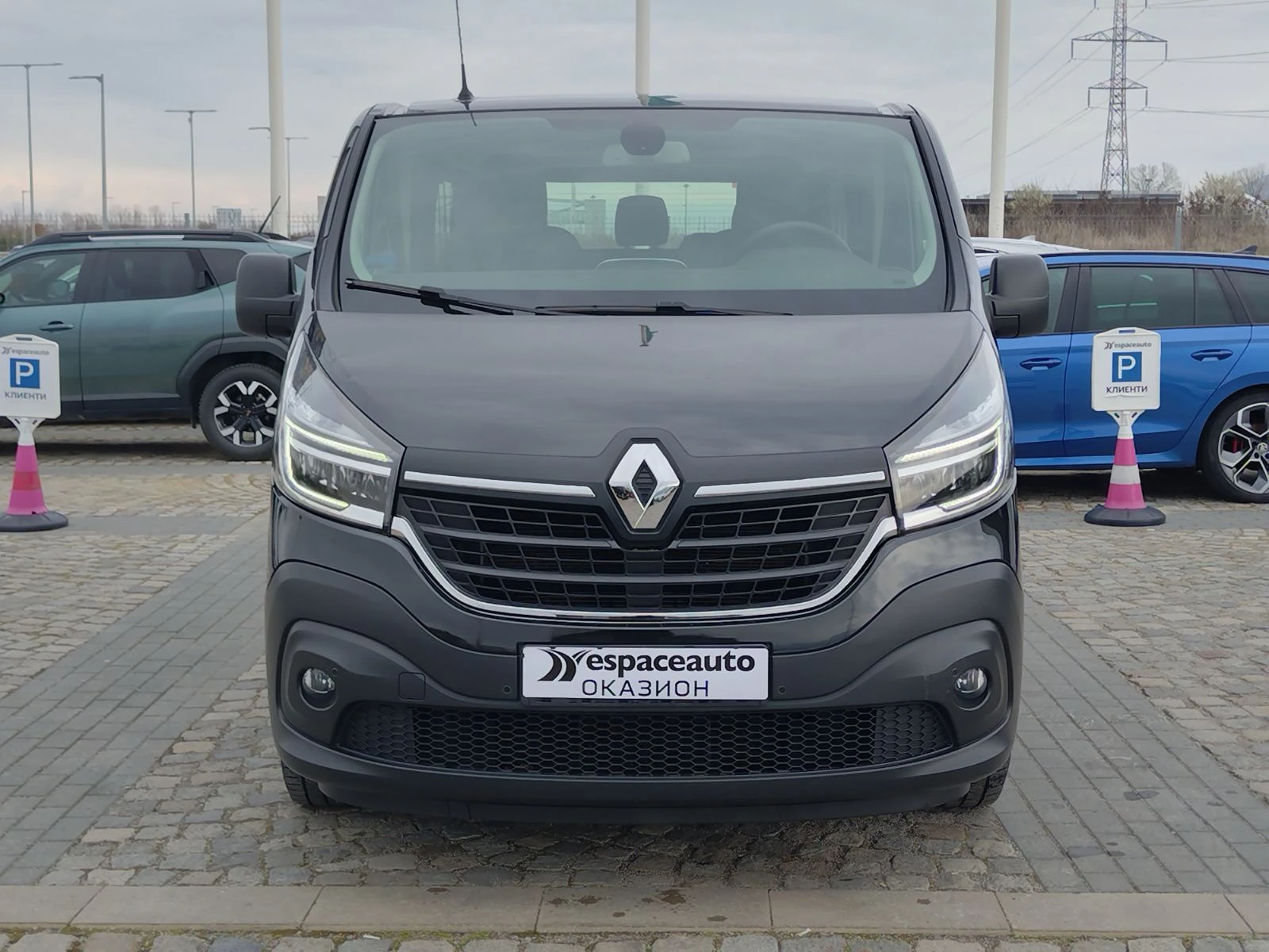 Renault Trafic 2.0dCi/145К.с. L2H1 АВТОМАТИК, снимка 2 - Бусове и автобуси - 54113829