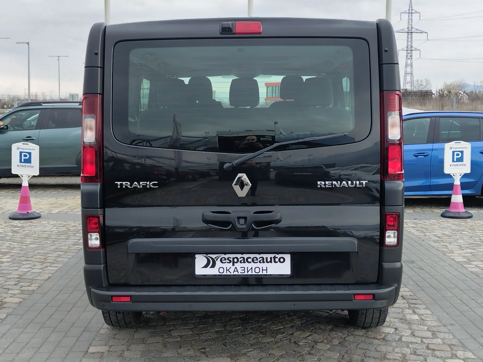 Renault Trafic 2.0dCi/145К.с. L2H1 АВТОМАТИК, снимка 5 - Бусове и автобуси - 54113829