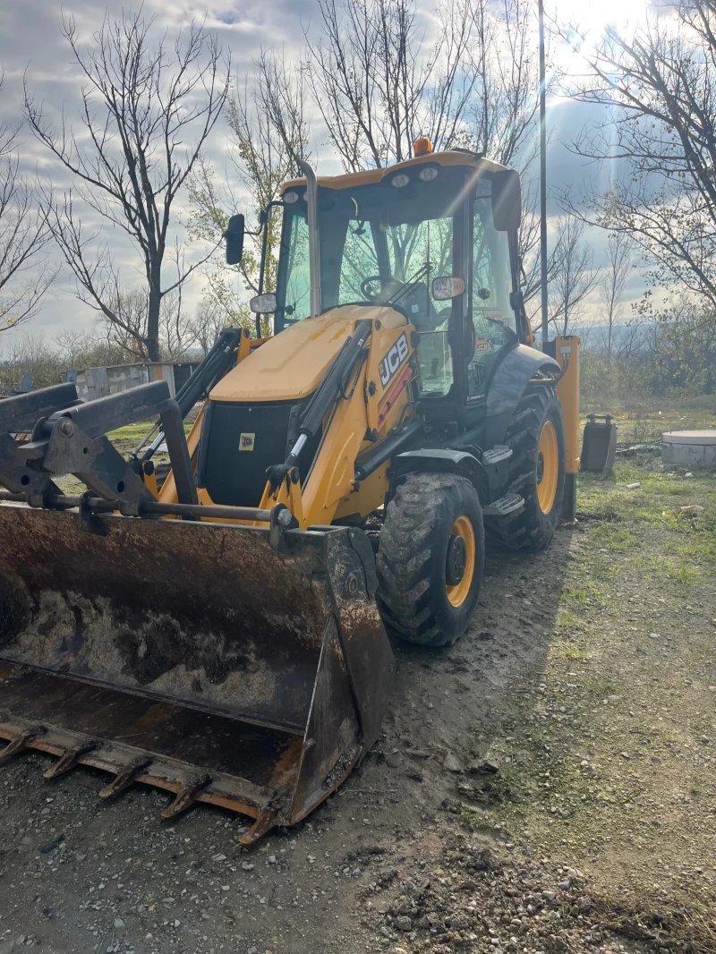 Багер JCB 3CX