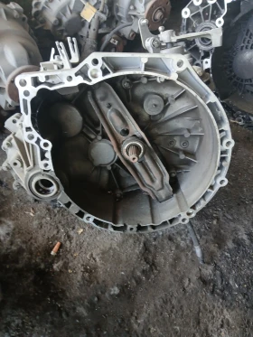 2300.7595840-03 скорости ръчни Mini Cooper 1.6 бензин 2010г , снимка 1