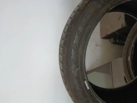 Гуми Летни 275/40R19, снимка 3 - Гуми и джанти - 48458583