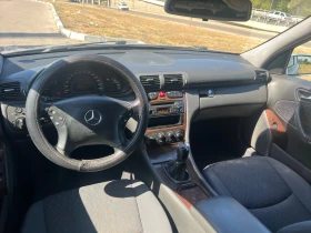 Mercedes-Benz C 220, снимка 8
