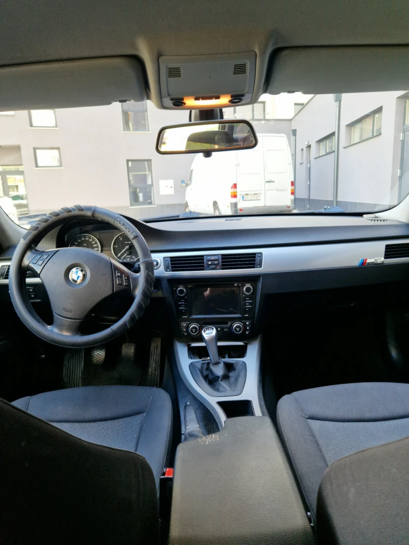 BMW 320, снимка 10 - Автомобили и джипове - 47281034