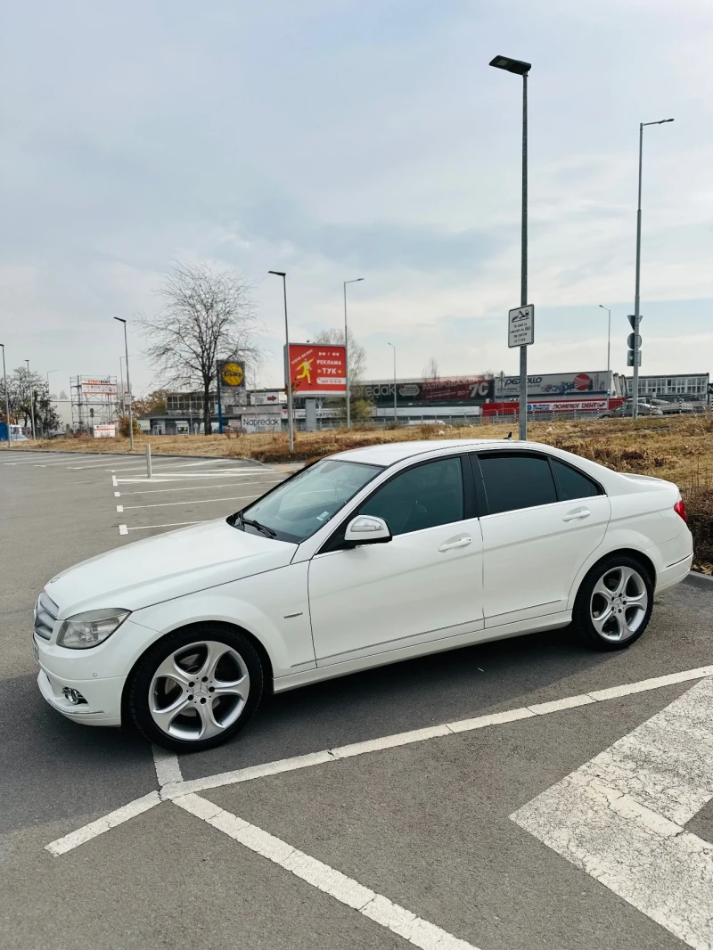 Mercedes-Benz C 320, снимка 5 - Автомобили и джипове - 48140167