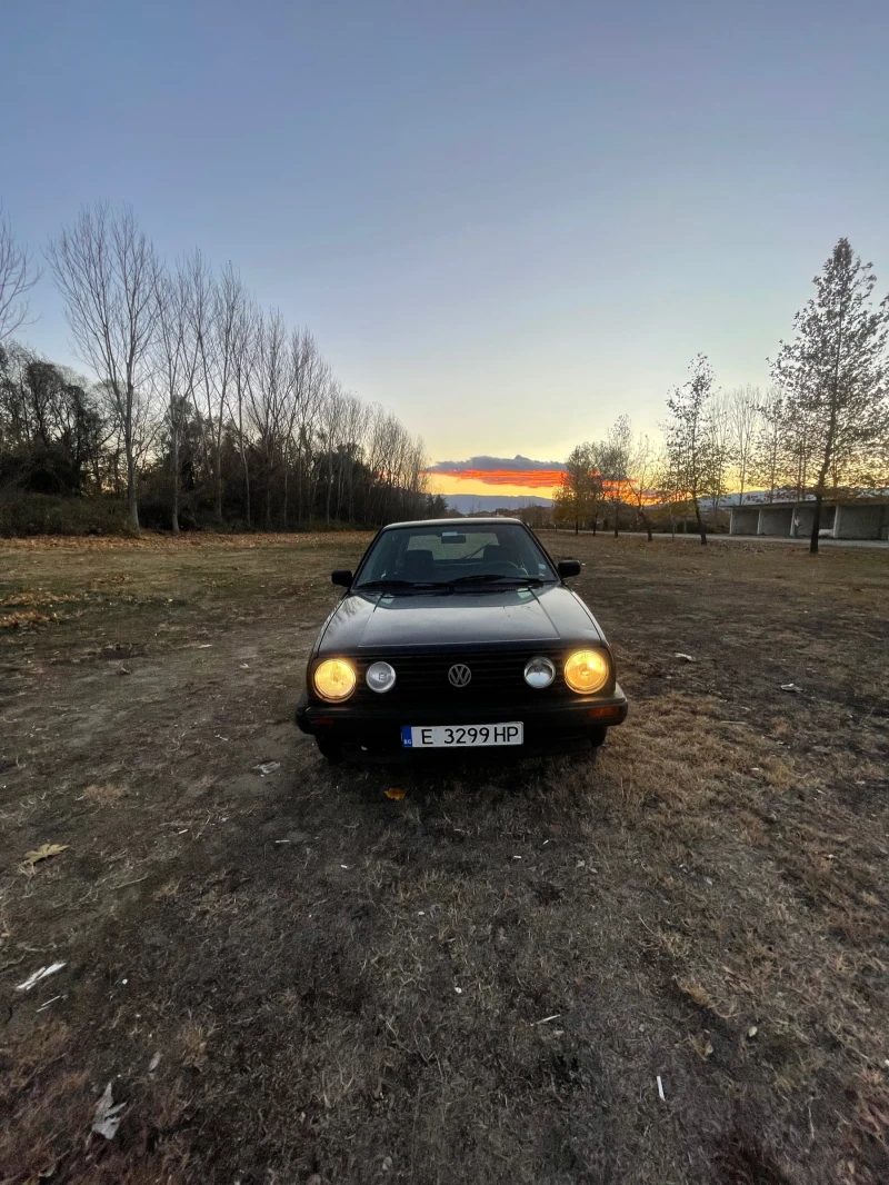 VW Golf 1.3 , снимка 3 - Автомобили и джипове - 48285876