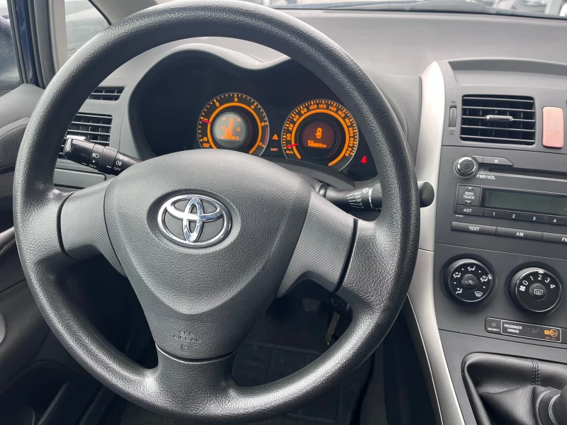 Toyota Auris 1.4D4d 148.000km, снимка 6 - Автомобили и джипове - 48717036