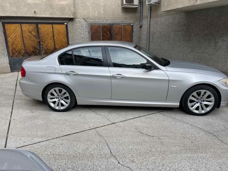 BMW 320, снимка 4 - Автомобили и джипове - 49220569