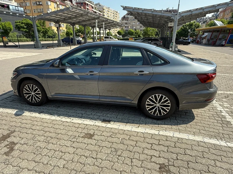 VW Jetta, снимка 12 - Автомобили и джипове - 52541005