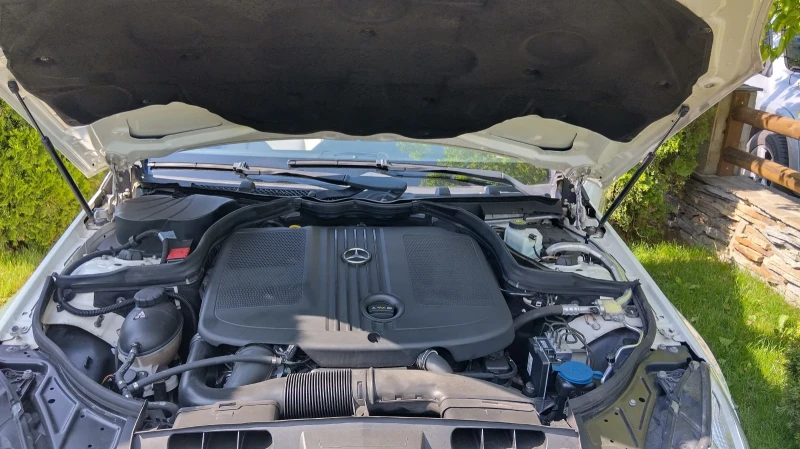 Mercedes-Benz E 220, снимка 15 - Автомобили и джипове - 50996563