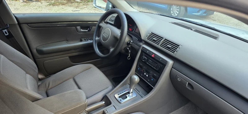 Audi A4 1.9, 131к.Автомат, снимка 15 - Автомобили и джипове - 51994390