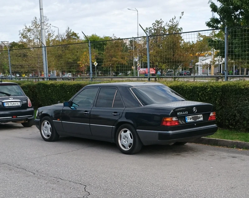 Mercedes-Benz 124, снимка 3 - Автомобили и джипове - 52027990