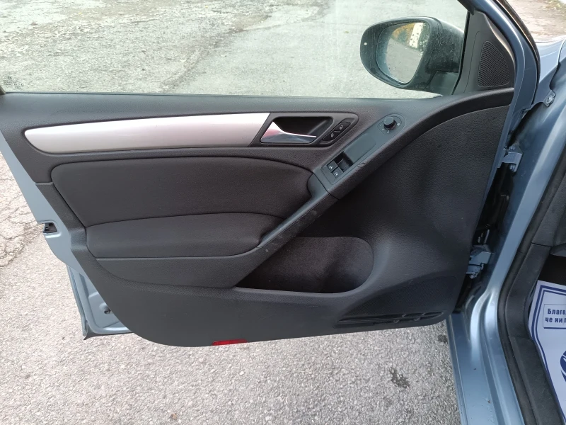 VW Golf 1.6 газ , снимка 13 - Автомобили и джипове - 52483690