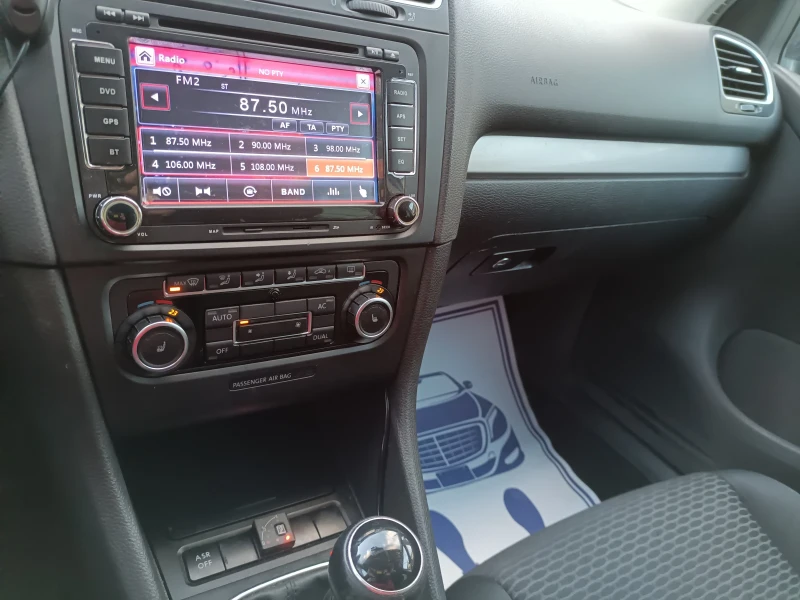 VW Golf 1.6 газ , снимка 15 - Автомобили и джипове - 52483690