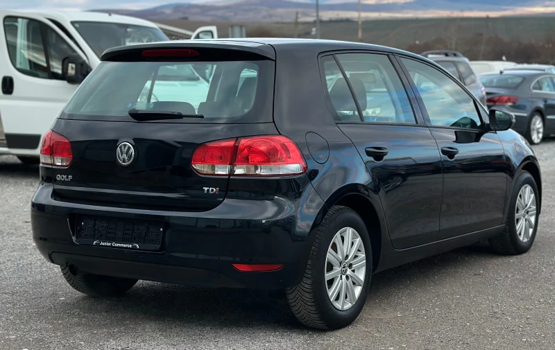 VW Golf 1.6TDI-127000км-ПЪЛНА СЕРВИЗНА ИСТОРИЯ-NEW-TOP, снимка 6 - Автомобили и джипове - 52912913