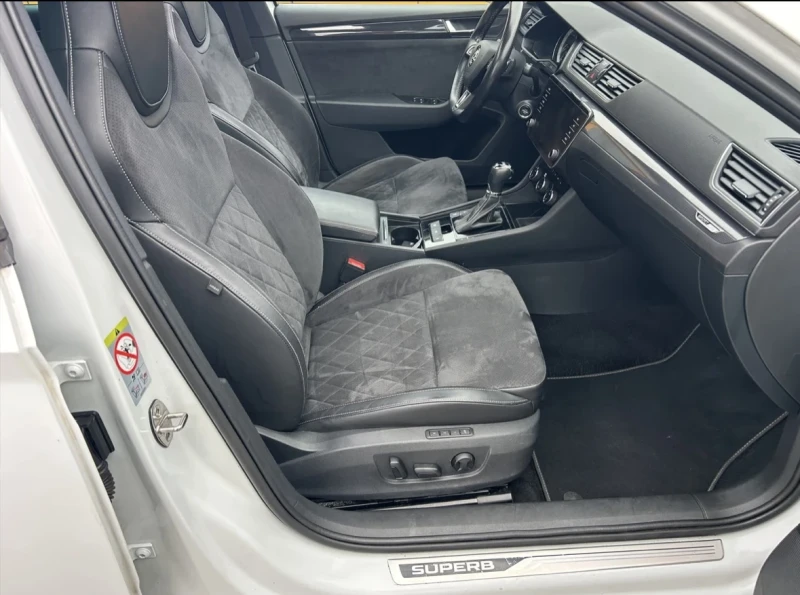 Skoda Superb 2.0tsi-280кс.4х4-Sportline, снимка 9 - Автомобили и джипове - 53090696