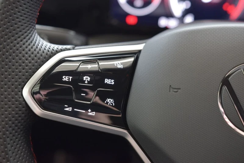 VW Golf Volkswagen Golf GTI 380* АвтоКредит* (ЦЕНА ДО БГ), снимка 13 - Автомобили и джипове - 53235637