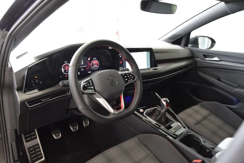 VW Golf Volkswagen Golf GTI 380* АвтоКредит* (ЦЕНА ДО БГ), снимка 5 - Автомобили и джипове - 53235637