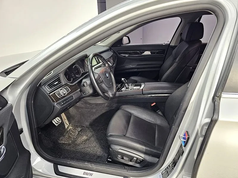 BMW 730 xDrive, снимка 8 - Автомобили и джипове - 55349328